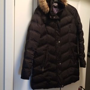 Winter puffer jacket with hood